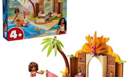 LEGO 43282 Disney Dorpshuis en Boot