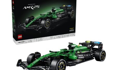 LEGO 42240 Technic Aston Martin Aramco AMR25 F1® Auto